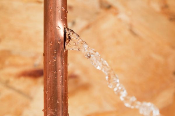 6 Tips to Help Avoid Your Pipes Bursting This Winter